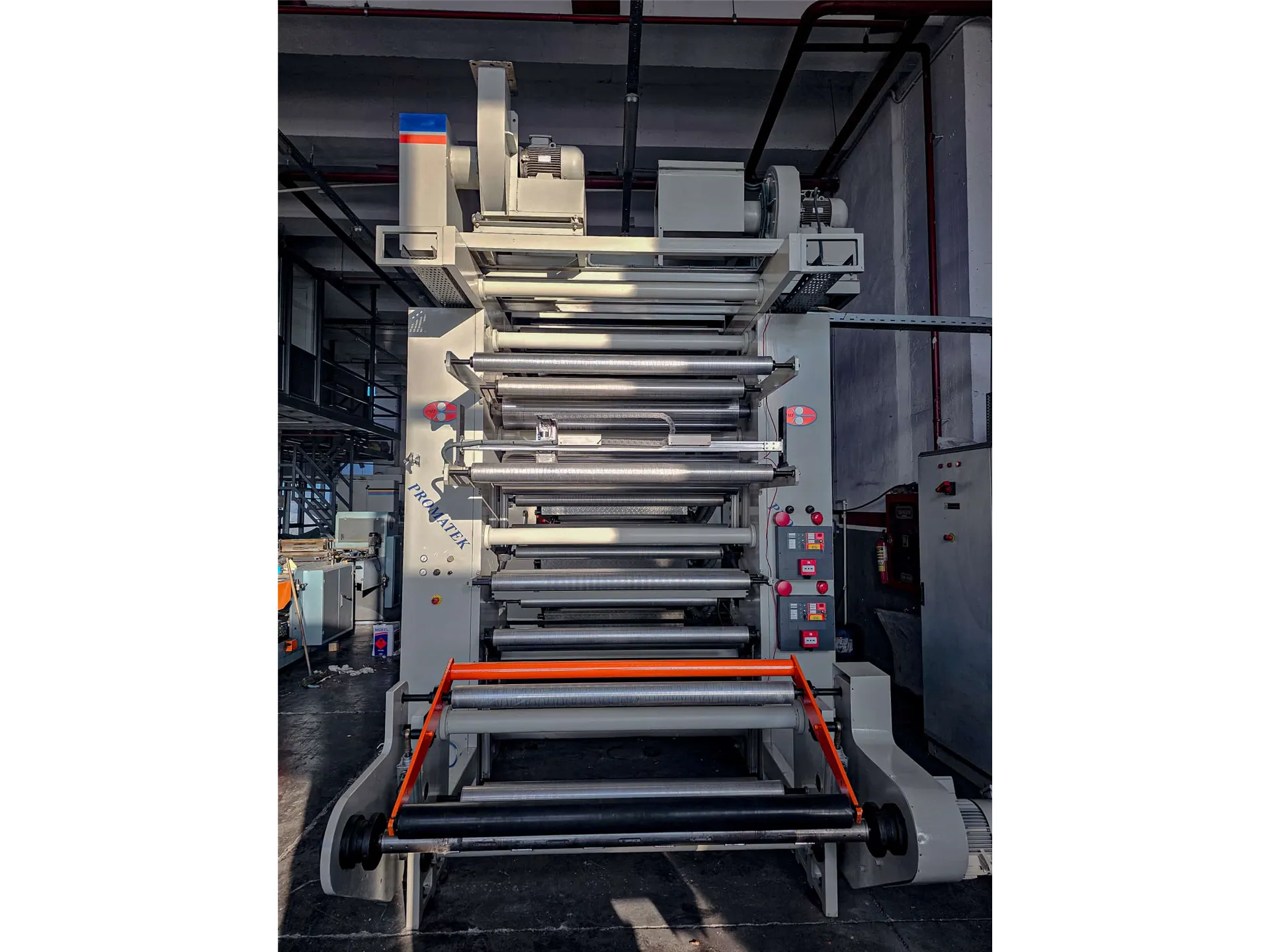 Promatek 8-Color Drum Flexo Printing Machine – 1400 mm, 300 m/min