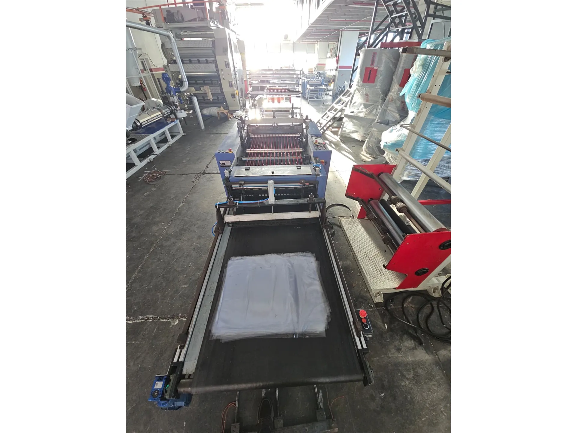 Güriş TY-750 Modern Mekanik Sistemli Yan Kesim Makinesi